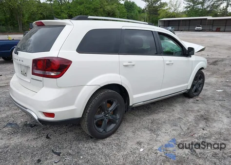 2019 Dodge Journey Crossroad z USA, uszkodzony, nr VIN 3C4PDCGB4KT779341